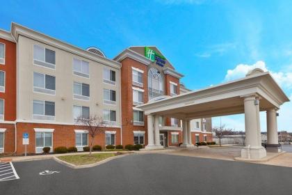 Holiday Inn Express Hotel & Suites Franklin - image 2