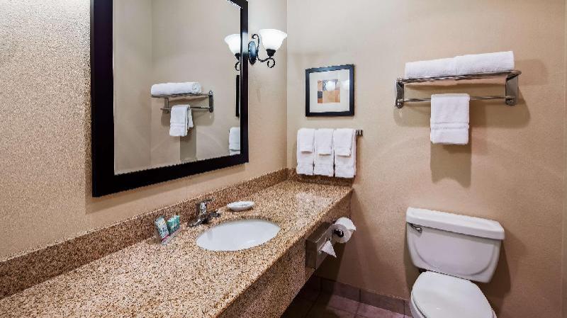 Best Western Franklin Town Center Hotel & Suites - image 5