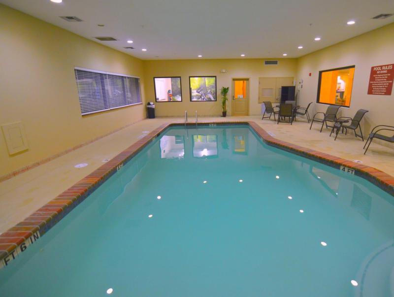 Best Western Franklin Town Center Hotel & Suites - image 6