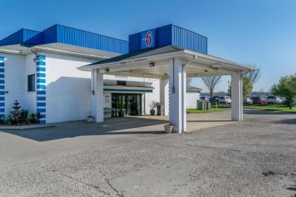 Motel 6 Franklin Oh - image 10