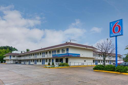 Motel 6 Fredericksburg Va - North - image 2