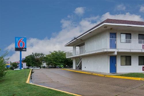 Motel 6 Fredericksburg Va - North - image 5