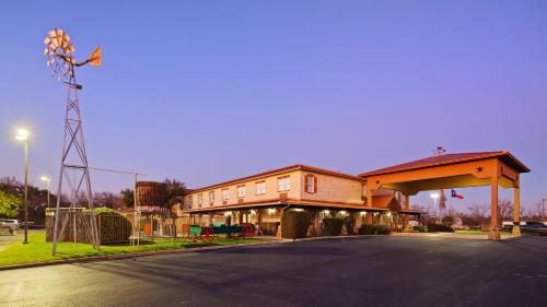 Best Western Plus Fredericksburg - main image