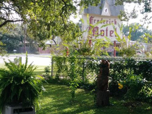 Frederick Motel - image 4