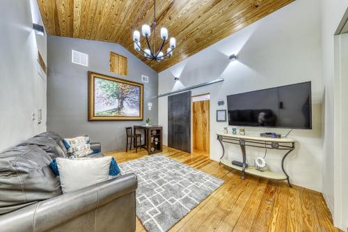 406 Lodge - main image