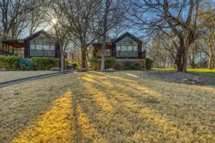 the Peach  mendelbaum Winery Guest Cabins