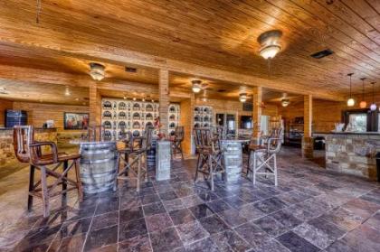 The Plum @ Mendelbaum Winery Guest Cabins - image 2