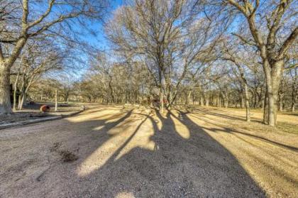 The Almond @ Mendelbaum Winery Guest Cabins - image 4