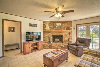 Historic Hoffmann Ranch Haus Near Wineries! - image 2
