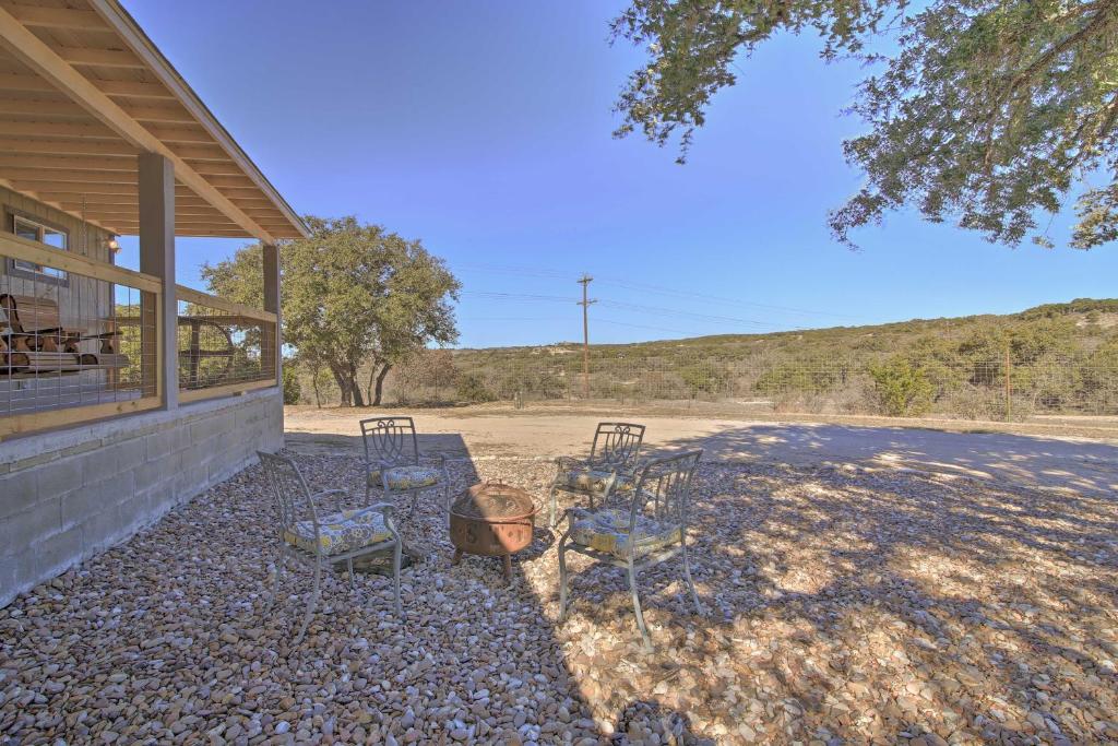 Updated Cabin with Fire Pit - 1 Mile From Downtown! - image 4
