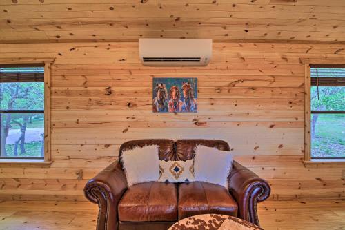 Chic Country Cabin - 10 Mi to Main Street! - image 3