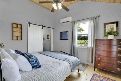3 Acre's of Luxury and Views in Fred Wine Country! - image 18