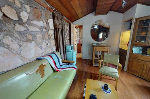Retro Western Bunkhouse - main image