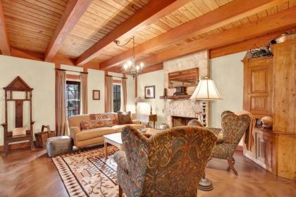 NEW Luxury Home Near Main St with two Hot tubs and Firepit - image 13