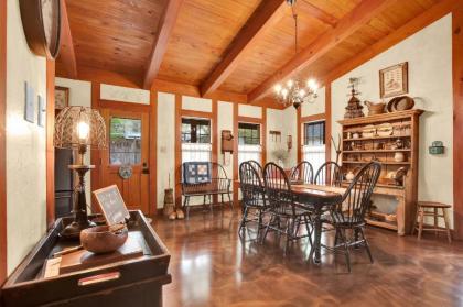 NEW Luxury Home Near Main St with two Hot tubs and Firepit - image 2
