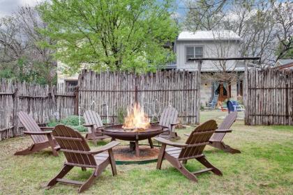 NEW Luxury Home Near Main St with two Hot tubs and Firepit - image 4