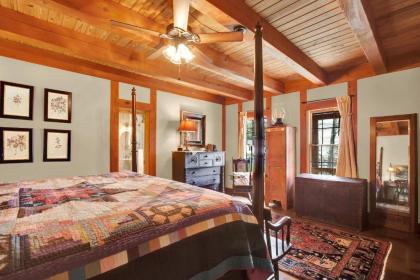 NEW Luxury Home Near Main St with two Hot tubs and Firepit - image 9