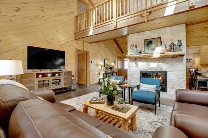 Stunning Luxury Cabin Near Town Wheelchair Access - image 10
