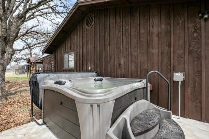 Stunning Luxury Cabin Near Town Wheelchair Access - image 2