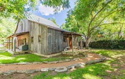Ada's Peach Street Hideaway - Whole House - image 2