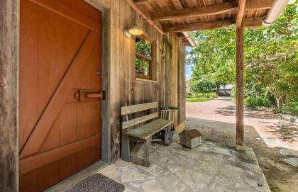 Ada's Peach Street Hideaway - Whole House - image 3