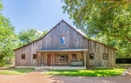 Ada's Peach Street Hideaway - Whole House - image 6