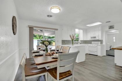 New Charming House with Hot tub and Grill and Pool table Texas