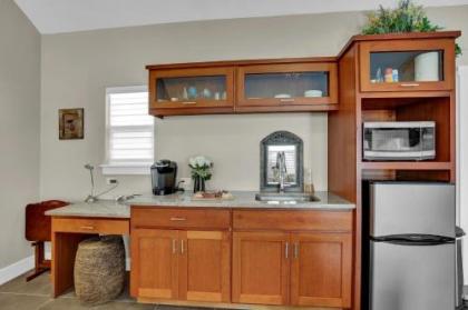 Luxury Cottage with Stunning Views-Spa Bath-Patio - image 2