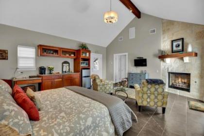 Luxury Cottage with Stunning Views-Spa Bath-Patio - image 4