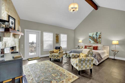 Luxury Cottage with Stunning Views-Spa Bath-Patio - image 5