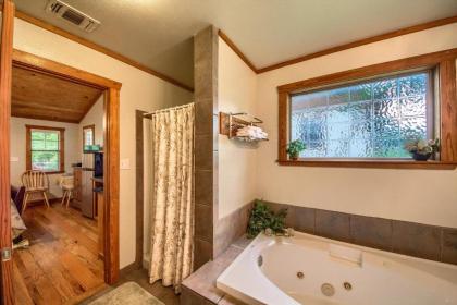 Waldrip Cabin - image 13