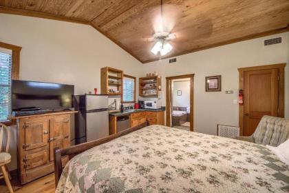 Waldrip Cabin - image 7