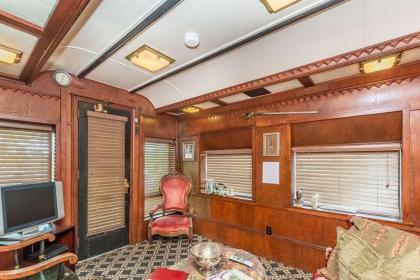 Pullman Train Car - image 12