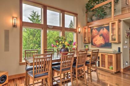 Gorgeous Whidbey Island Oasis with Deck and Hot Tub! - image 9