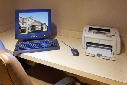 Holiday Inn Express Hotel & Suites Freeport an IHG Hotel - image 12