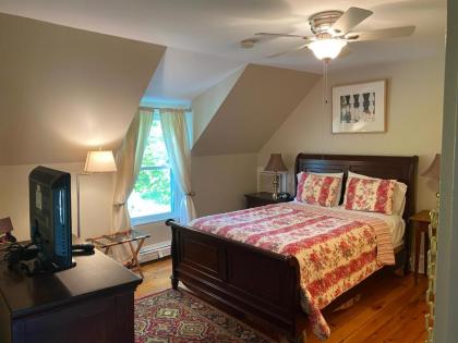 James Place Inn Bed and Breakfast - image 6