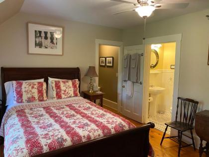 James Place Inn Bed and Breakfast - image 7