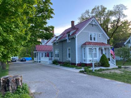 James Place Inn Bed and Breakfast - image 8