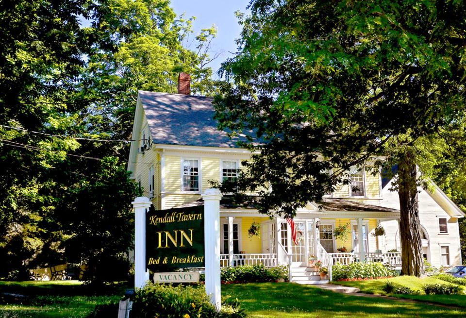 Kendall Tavern Inn Bed and Breakfast - main image