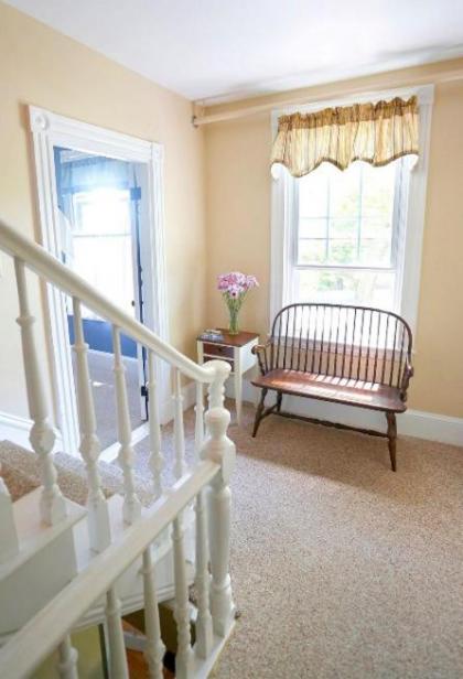 Kendall Tavern Inn Bed and Breakfast - image 6