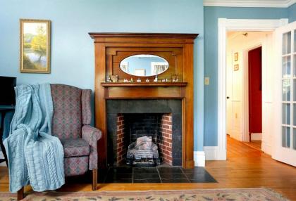Kendall Tavern Inn Bed and Breakfast - image 8