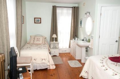 Candlebay Inn - image 11