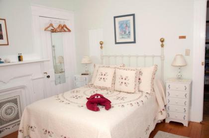 Candlebay Inn - image 7