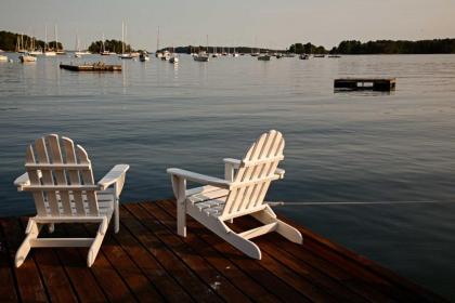 Heron Cottage on Casco Bay with Deck and Dock Access! - image 10