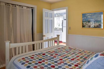Heron Cottage on Casco Bay with Deck and Dock Access! - image 5
