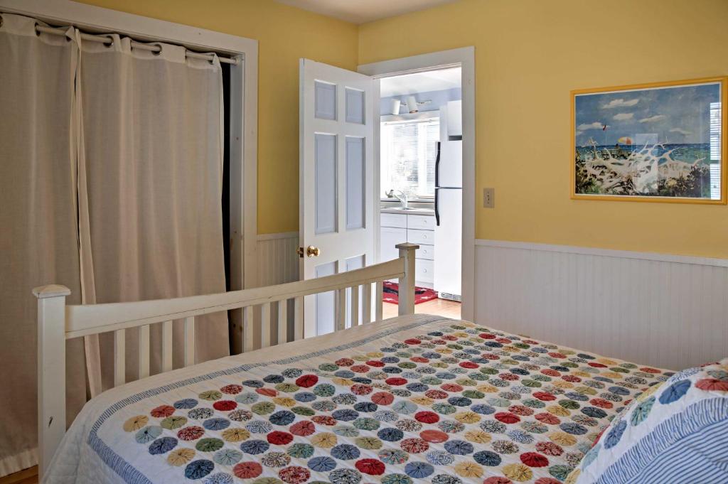 Heron Cottage on Casco Bay with Deck and Dock Access! - image 5