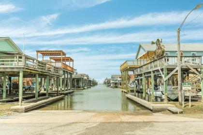 Huge Tiki Crows Nest with 360 Panoramic Views of Gulf Bay Beach and Bridge - image 10