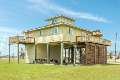 Huge Tiki Crows Nest with 360 Panoramic Views of Gulf Bay Beach and Bridge - image 15