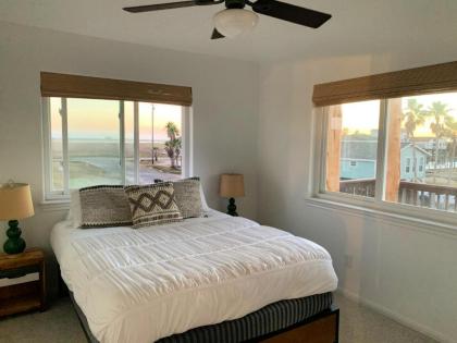 Huge Tiki Crows Nest with 360 Panoramic Views of Gulf Bay Beach and Bridge - image 3