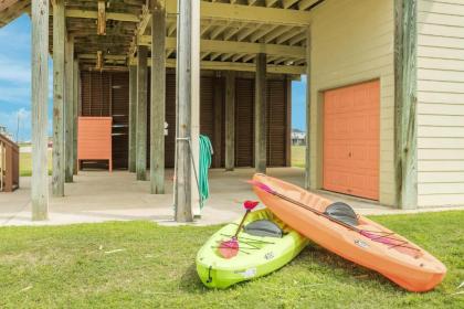 Huge Tiki Crows Nest with 360 Panoramic Views of Gulf Bay Beach and Bridge - image 8